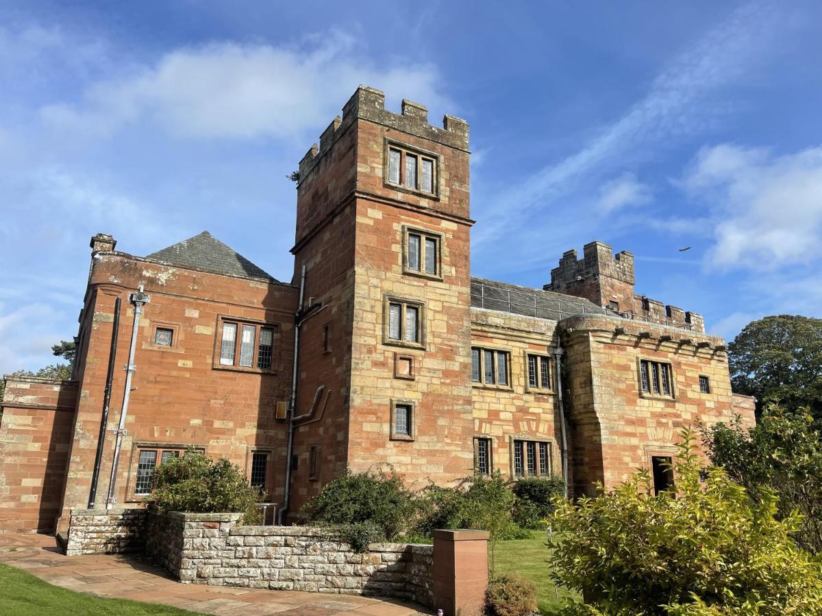 Hotel Dalston Hall 4*
